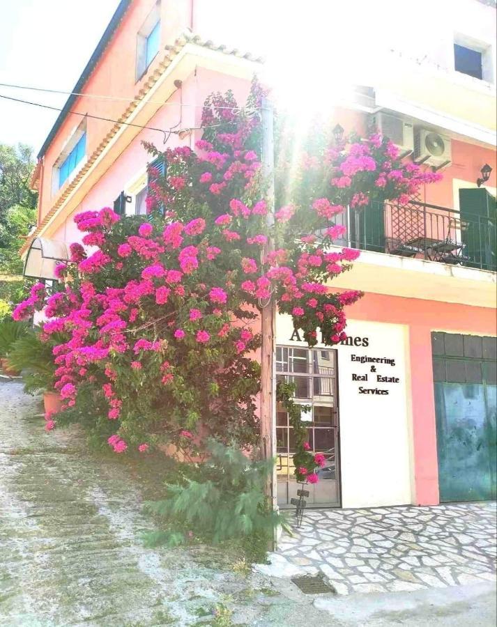 Voukamvilia Boutique Apartment Ágios Matthaíos Екстериор снимка